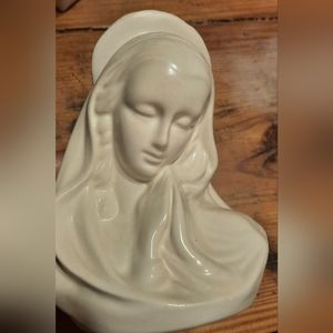 Praying Madonna Virgin Mary vase